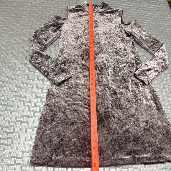 Design Lab Crushed Velvet Cold Shoulder Long Sleeve Dress Small - Picture 2 of 6
